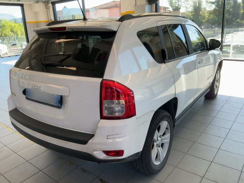 Jeep Compass 2.2 CRD Sport 4x4 2011 – снимка 8
