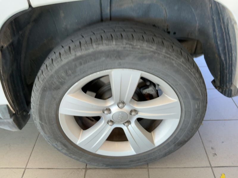 Jeep Compass 2.2 CRD Sport 4x4 2011 – снимка 5