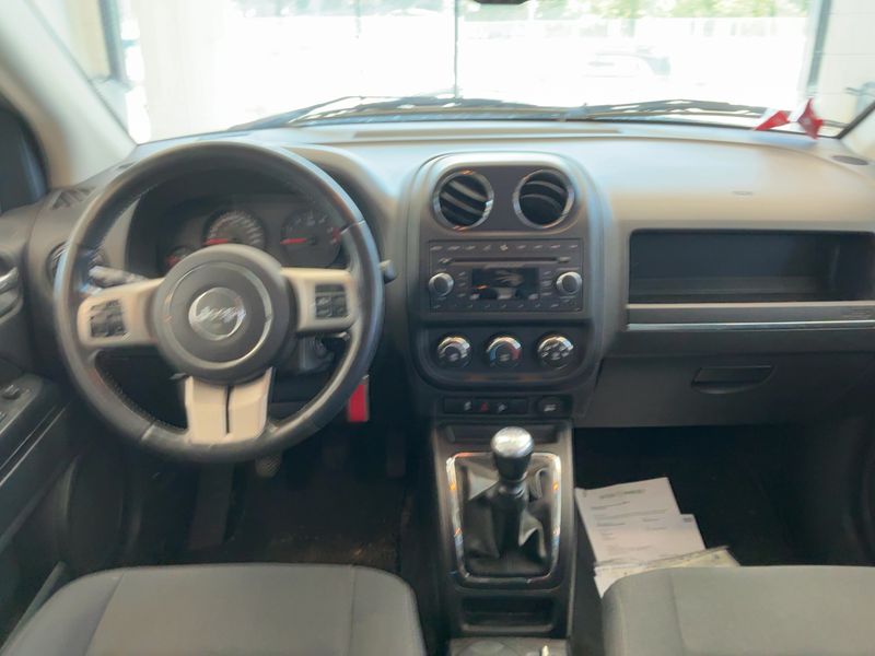 Jeep Compass 2.2 CRD Sport 4x4 2011 – снимка 17