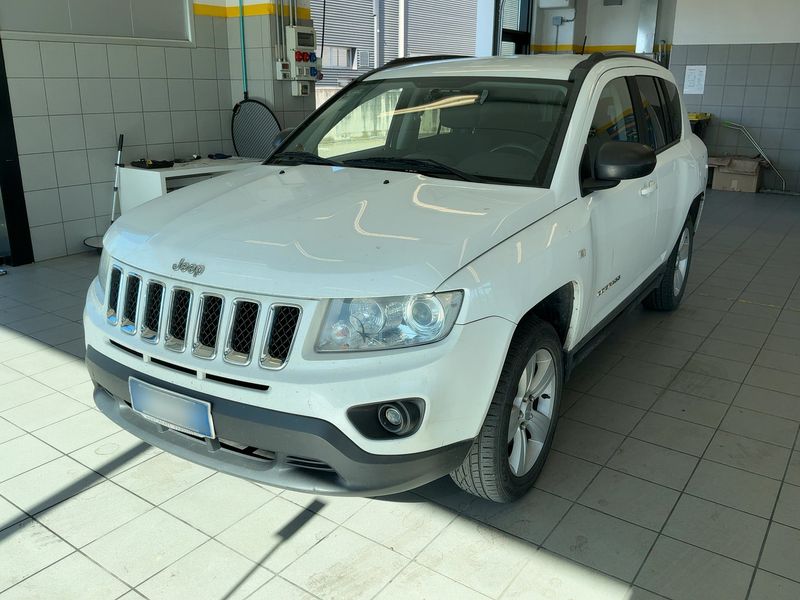 Jeep Compass 2.2 CRD Sport 4x4 2011 – снимка 1