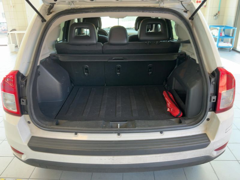 Jeep Compass 2.2 CRD Sport 4x4 2011 – снимка 15