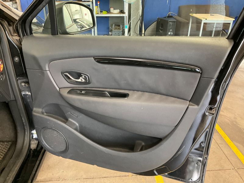 Renault Grand Scenic 1.5 dCi Paris 2013 – снимка 33