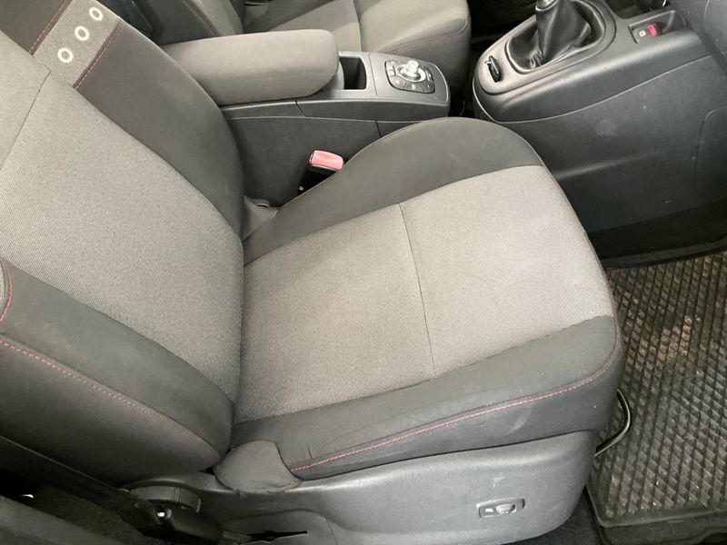 Renault Grand Scenic 1.5 dCi Paris 2013 – снимка 27