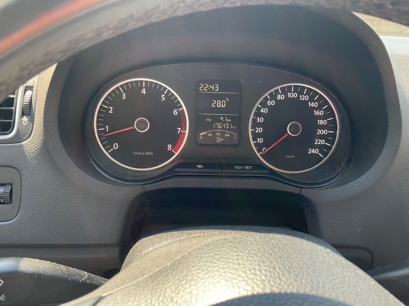 Volkswagen Polo 1.4 FSI Comfortline 2010 – снимка 4