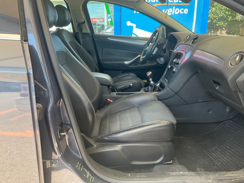 Ford Mondeo 1.6 TDCi Titanium 2012 – снимка 3