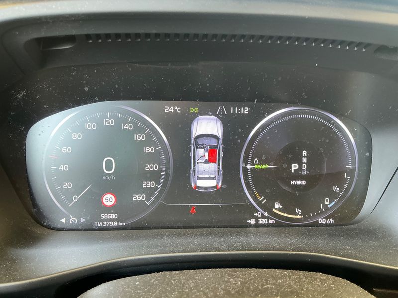 Volvo XC40 1.5 T4 Recharge Plug-in Hybrid Essential 2WD 2022 – снимка 18