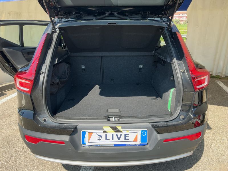 Volvo XC40 1.5 T4 Recharge Plug-in Hybrid Essential 2WD 2022 – снимка 15