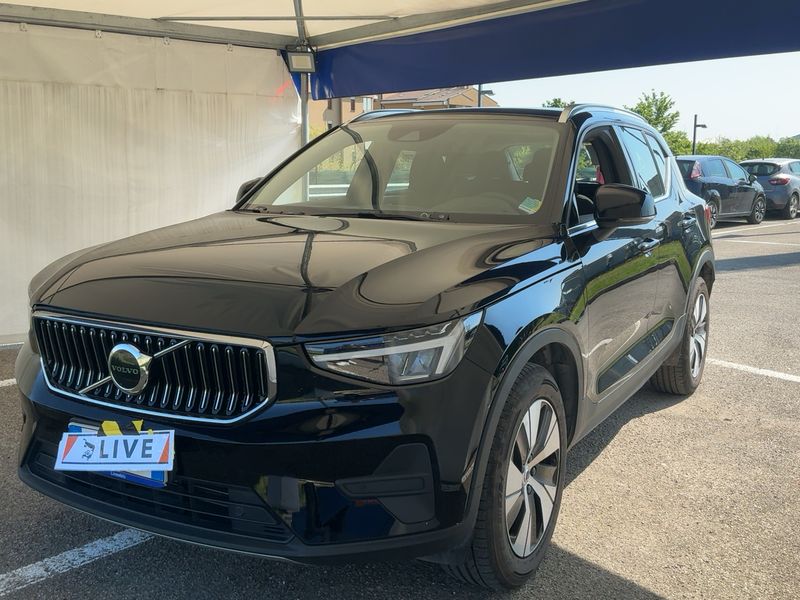 Volvo XC40 1.5 T4 Recharge Plug-in Hybrid Essential 2WD 2022 – снимка 1
