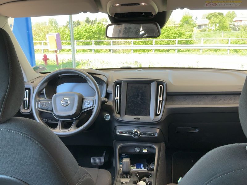Volvo XC40 1.5 T4 Recharge Plug-in Hybrid Essential 2WD 2022 – снимка 17