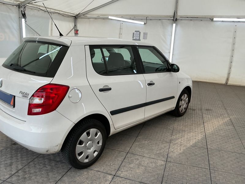 Skoda Fabia 1.2 Classic 2009 – снимка 2