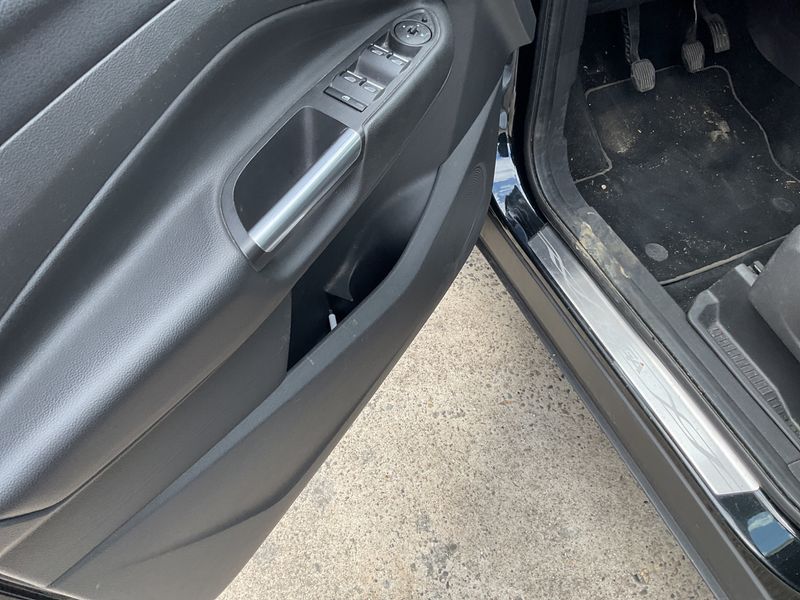 Ford Kuga 1.5 EcoBoost Titanium 2015 – снимка 29