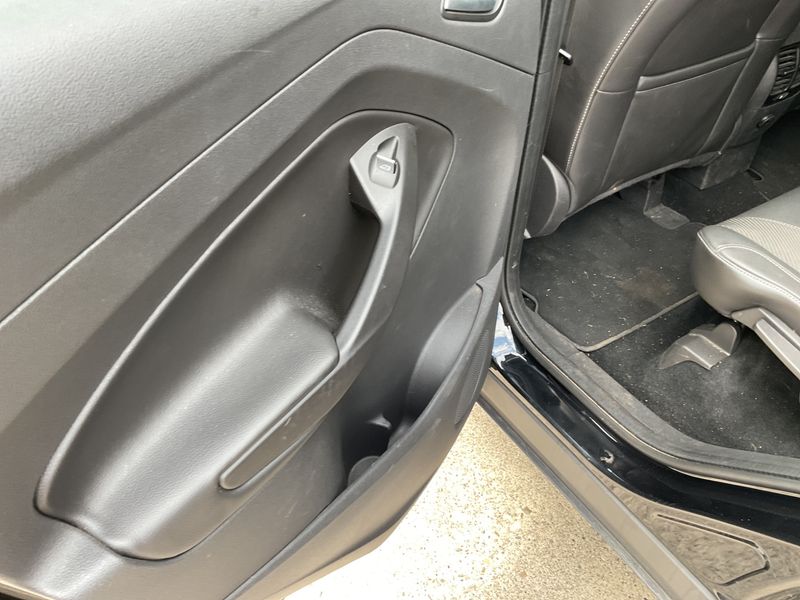 Ford Kuga 1.5 EcoBoost Titanium 2015 – снимка 32