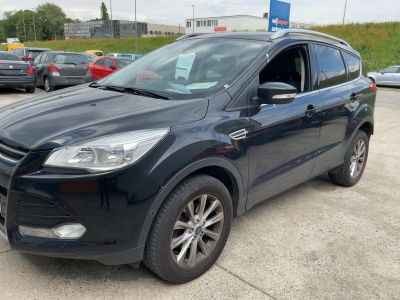 Ford Kuga 1.5 EcoBoost Titanium 2015 – снимка 2