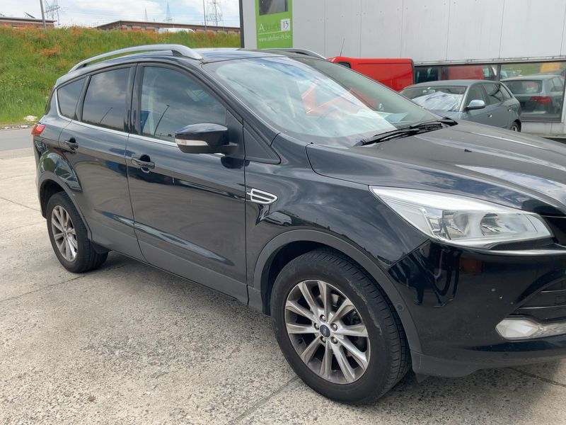 Ford Kuga 1.5 EcoBoost Titanium 2015 – снимка 12