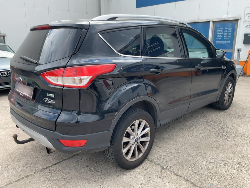 Ford Kuga 1.5 EcoBoost Titanium 2015 – снимка 8