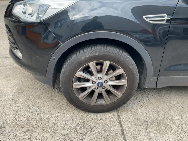 Ford Kuga 1.5 EcoBoost Titanium 2015 – снимка 3