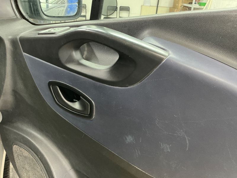 Opel Vivaro 1.6 CDTI Biturbo Combi L1H1 2,7t 2016 – снимка 23