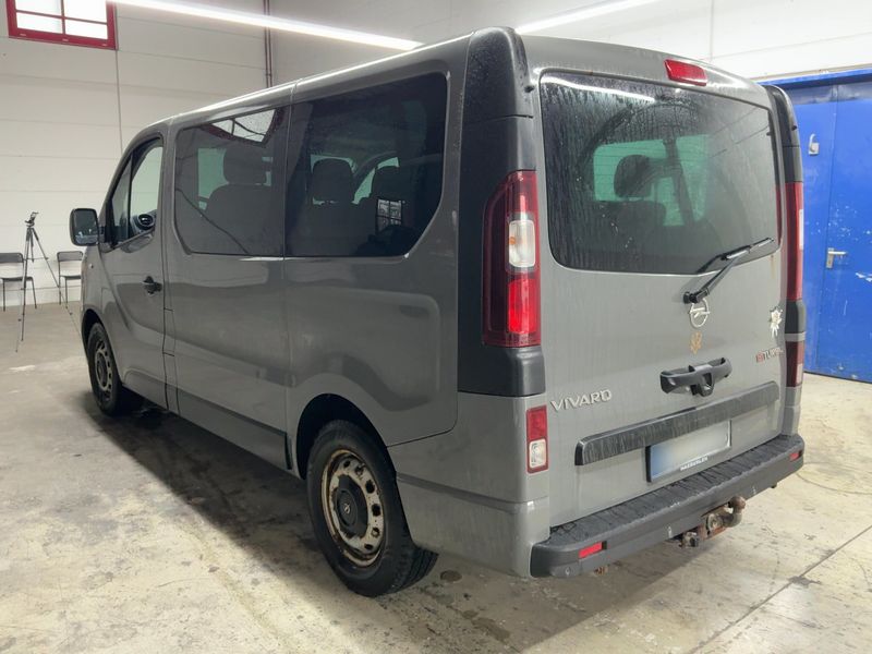 Opel Vivaro 1.6 CDTI Biturbo Combi L1H1 2,7t 2016 – снимка 6
