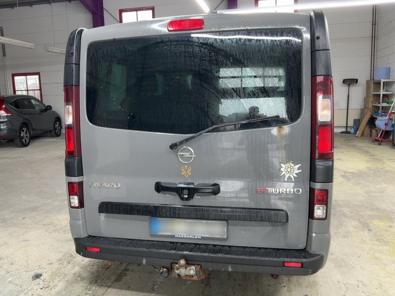 Opel Vivaro 1.6 CDTI Biturbo Combi L1H1 2,7t 2016 – снимка 7