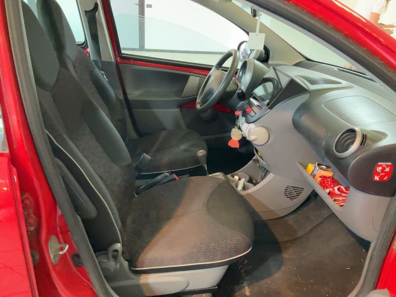 Peugeot 107 1.0 Plasir 2011 – снимка 16