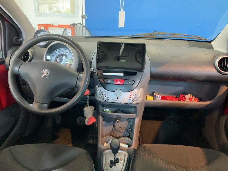 Peugeot 107 1.0 Plasir 2011 – снимка 17