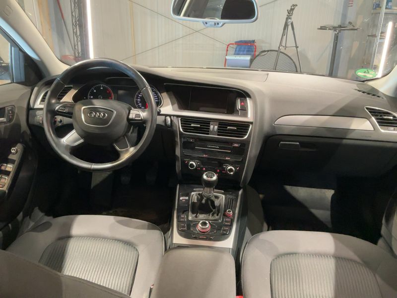Audi A4 2.0 TDI Attraction 2013 – снимка 12