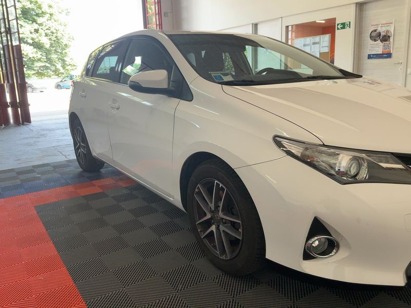 Toyota Auris 1.4 Turbodiesel Active 2014 – снимка 12
