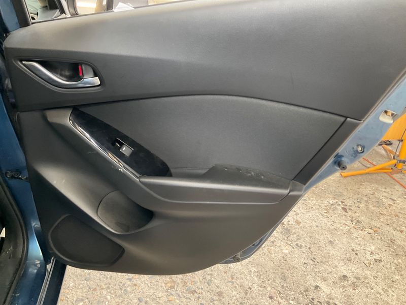 Mazda 3 2.2 Turbodiesel Exclusive-Line 2018 – снимка 28