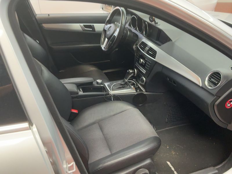 Mercedes-Benz C-Klasse C 200 CDI T BlueEfficiency Avantgarde 2012 – снимка 11
