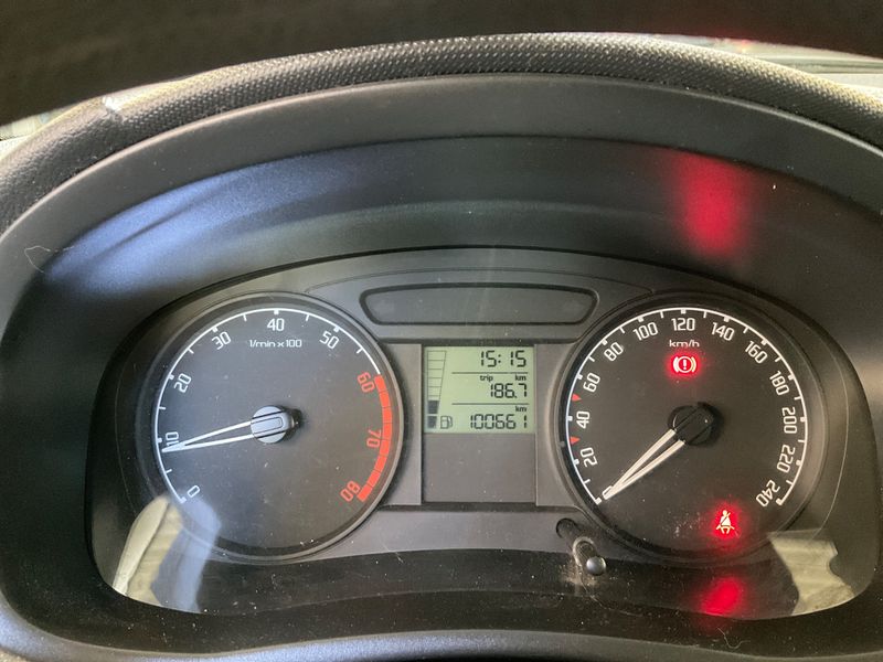 Skoda Fabia 1.2 Cool Edition 2009 – снимка 4