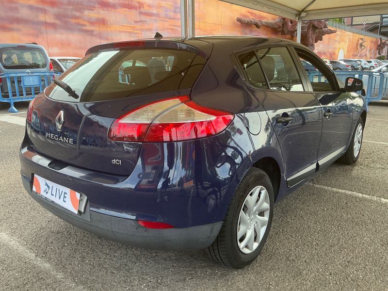 Renault Megane 1.5 dCi Authentique 2013 – снимка 2