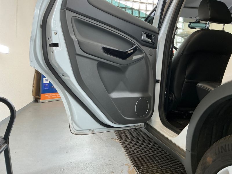 Ford Kuga 2.0 TDCi Titanium 2012 – снимка 37