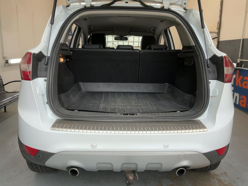 Ford Kuga 2.0 TDCi Titanium 2012 – снимка 15