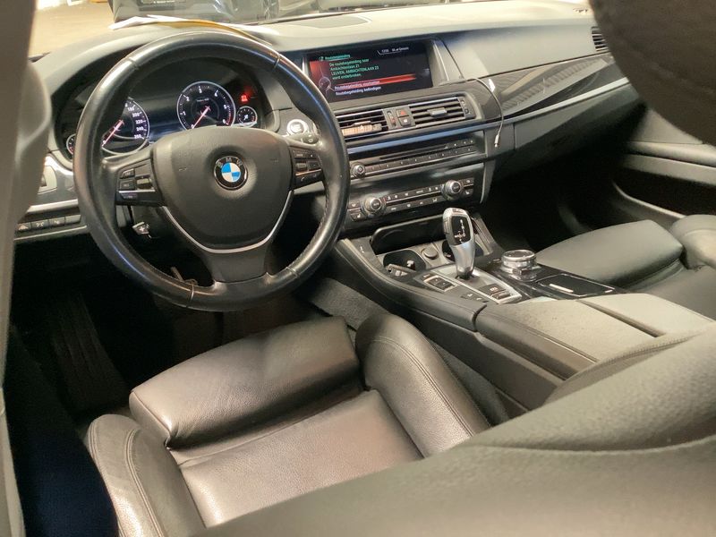 BMW 5er 520d xDrive 2016 – снимка 18