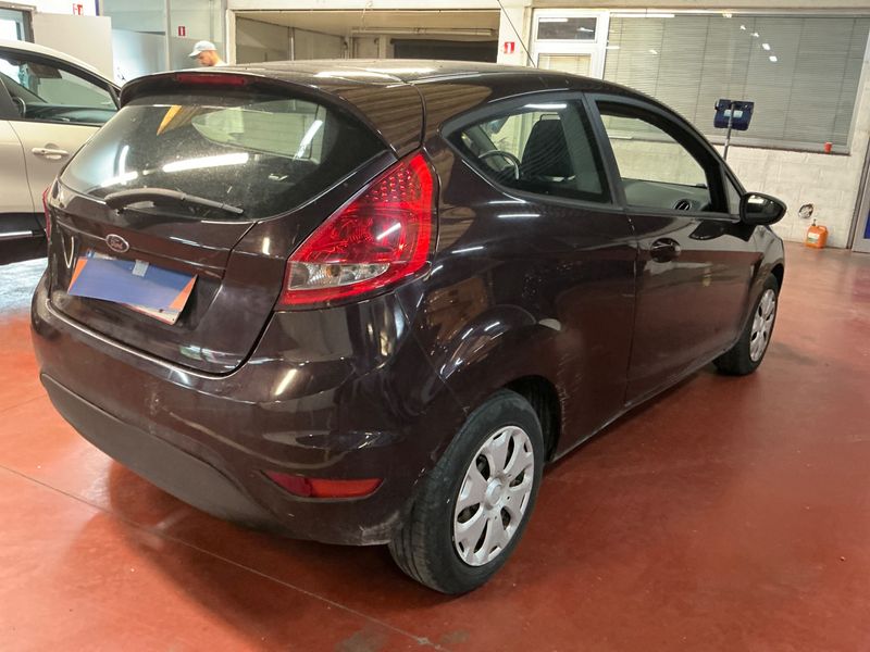 Ford Fiesta 1.6 TDCi ECOnetic 2010 – снимка 2