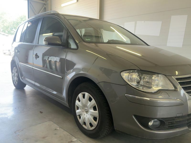 Volkswagen Touran 1.4 TSI Highline 2009 – снимка 12