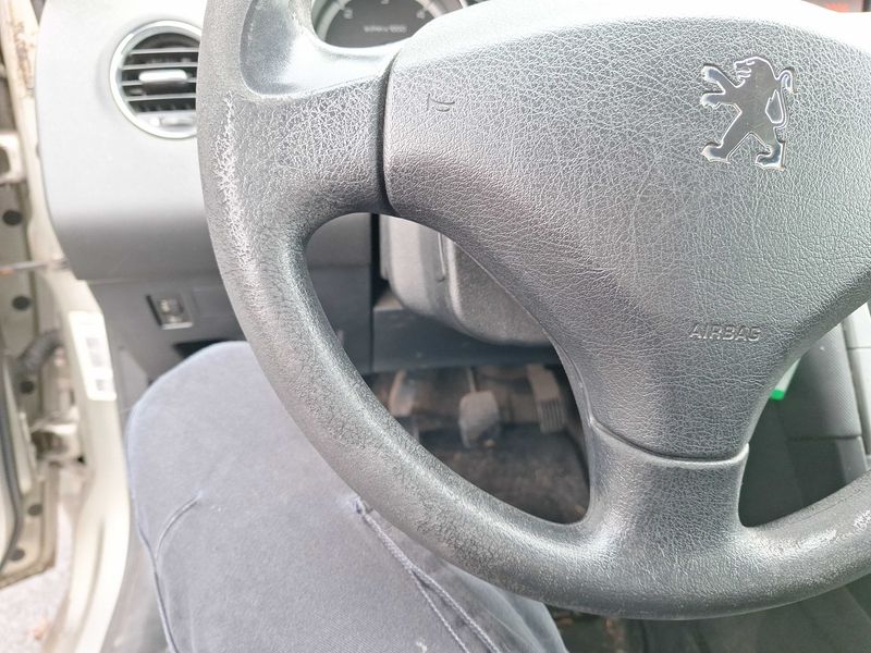 Peugeot 308 1.6 HDi Confort Pack 2008 – снимка 101