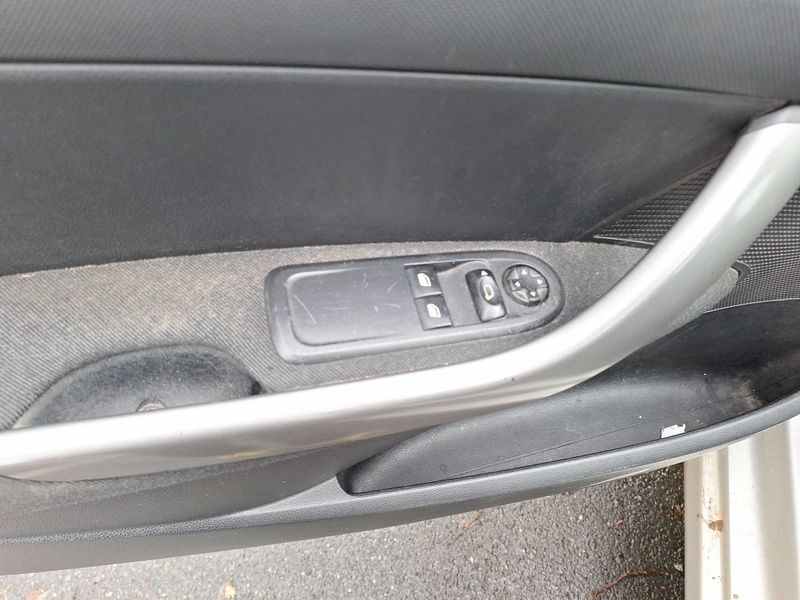 Peugeot 308 1.6 HDi Confort Pack 2008 – снимка 95