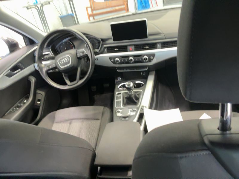 Audi A4 2.0 TDI 2017 – снимка 18