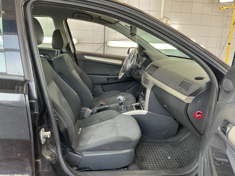 Opel Astra 1.9 CDTI Edition 2008 – снимка 3