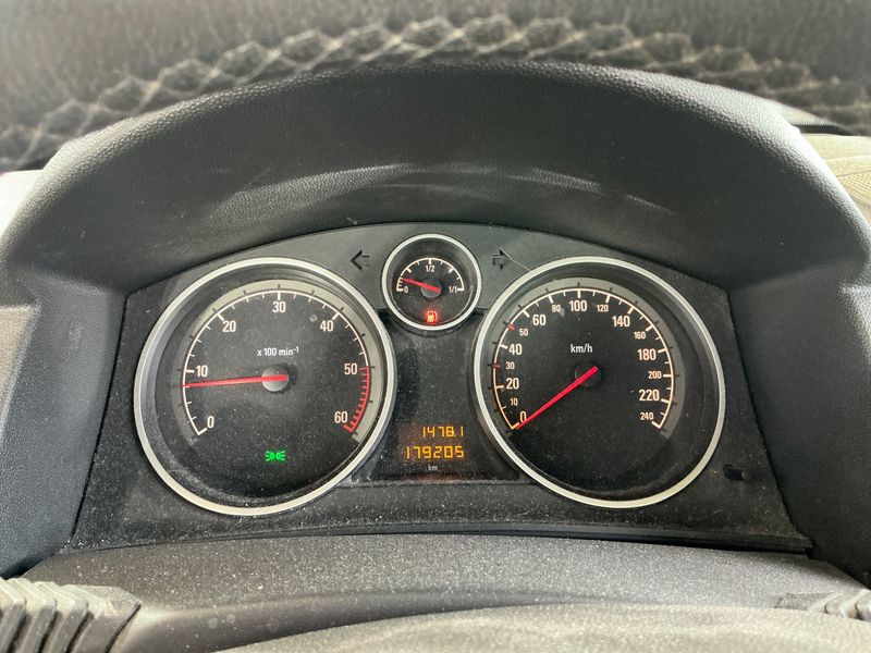 Opel Astra 1.9 CDTI Edition 2008 – снимка 4