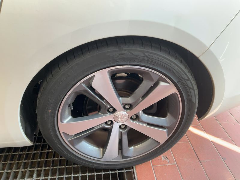 Peugeot 308 2.0 Blue-HDi Allure 2018 – снимка 5