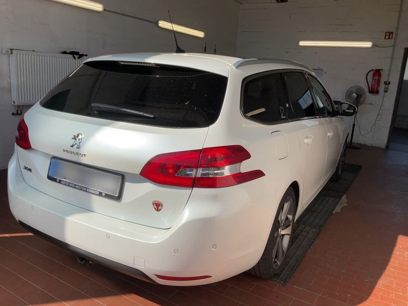 Peugeot 308 2.0 Blue-HDi Allure 2018 – снимка 8