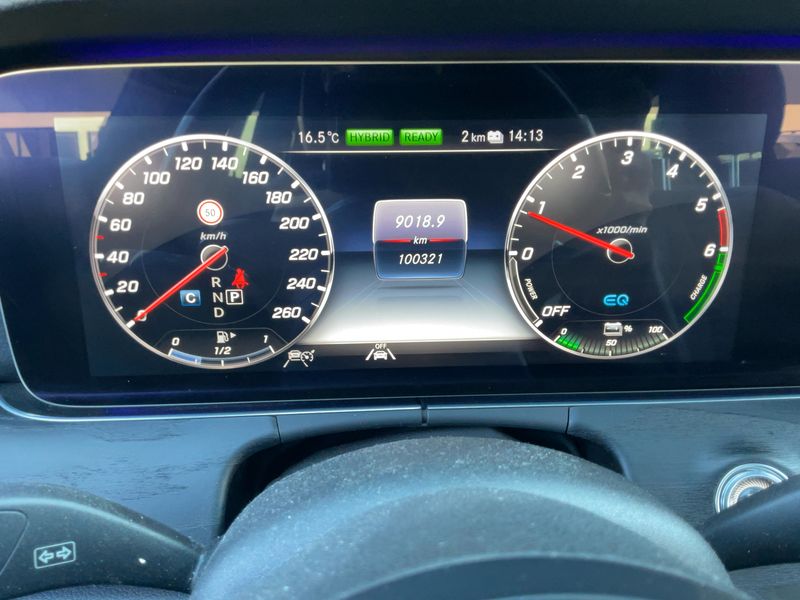 Mercedes-Benz E-Klasse E 300 de T AMG Line 2019 – снимка 18