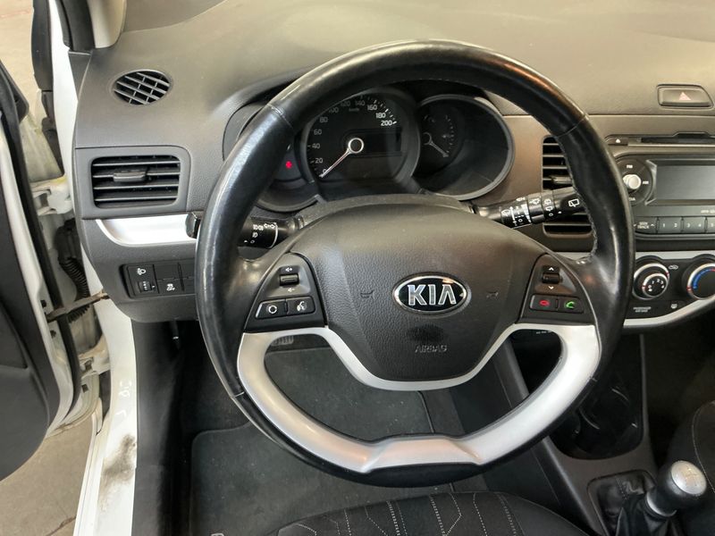 Kia Picanto 1.2 Dream Team 2015 – снимка 32