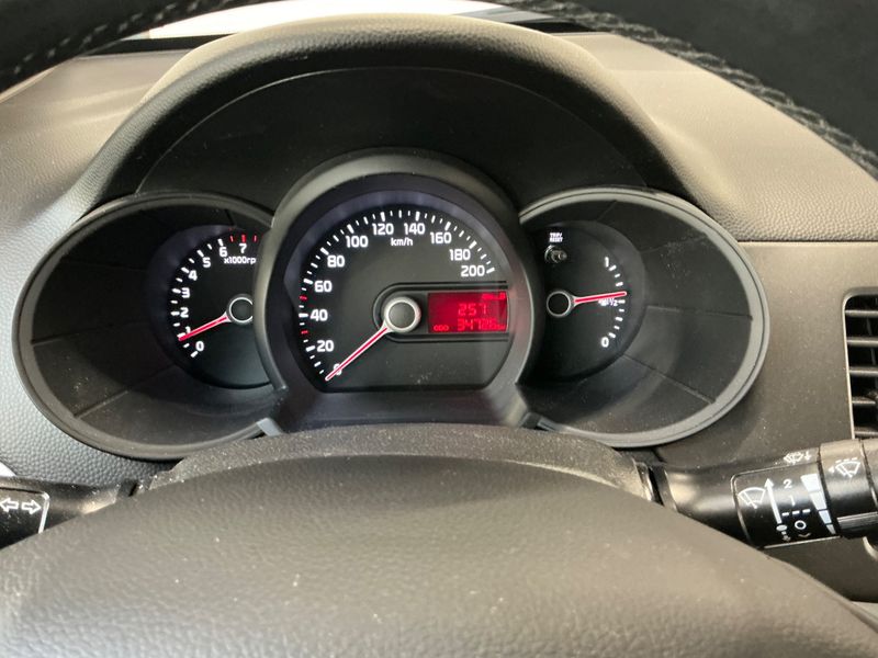 Kia Picanto 1.2 Dream Team 2015 – снимка 18