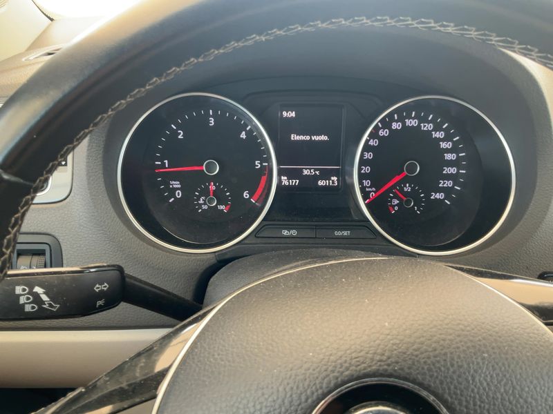 Volkswagen Polo 1.4 TDI Comfortline BlueMotion Tech 2015 – снимка 18