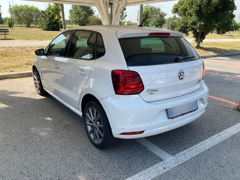 Volkswagen Polo 1.4 TDI Comfortline BlueMotion Tech 2015 – снимка 6