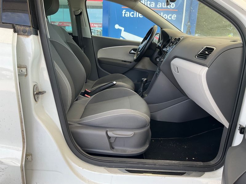 Volkswagen Polo 1.4 TDI Comfortline BlueMotion Tech 2015 – снимка 16
