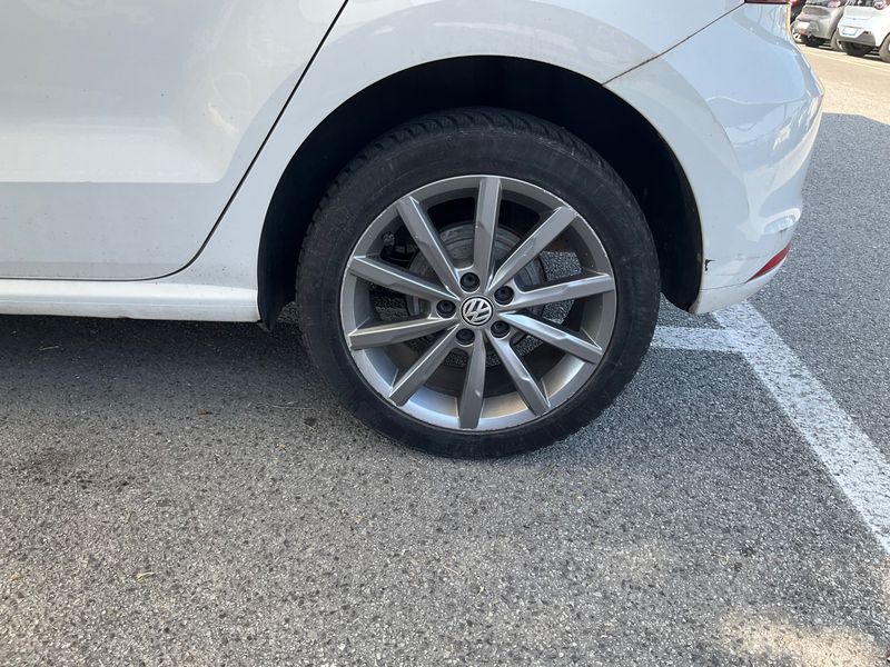 Volkswagen Polo 1.4 TDI Comfortline BlueMotion Tech 2015 – снимка 5